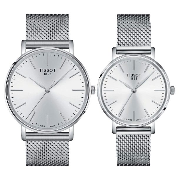 Комплект часовници за двойки Tissot T143.410.11.011.00 & T143.210.11.011.00 - Подарък