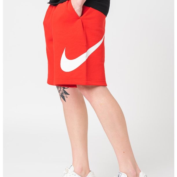 Къс панталон Sportswear Club с лого Nike