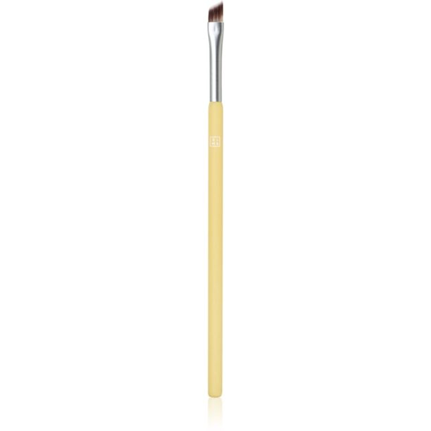 3INA Tools The Angle Liner Brush скосена четчица за очна линия 1 бр.