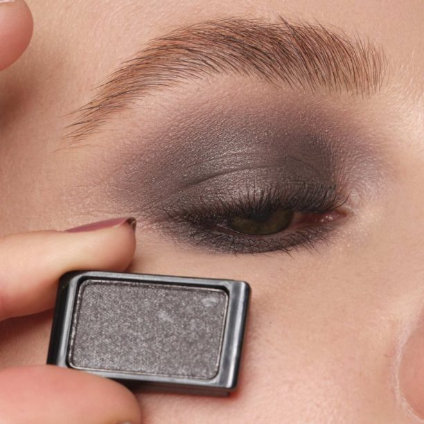 ARTDECO Eyeshadow Pearl сенки за очи за поставяне в палитра перлен блясък цвят 02 Pearly Anthracite 0