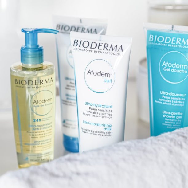 Bioderma Atoderm Shower Oil високо подхранващ и успокояващ душ-гел за суха и раздразнена кожа 200 мл. купи на топ цена