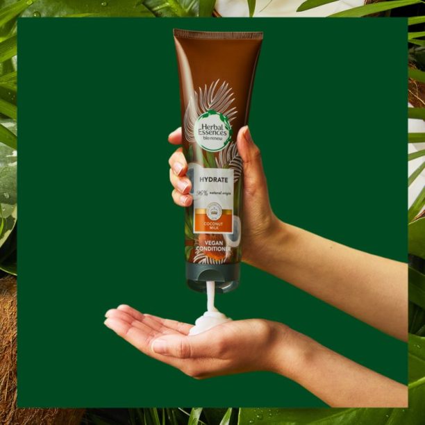 Herbal Essences 90% Natural Origin Hydrate балсам За коса Coconut Milk 275 мл. купи на топ цена