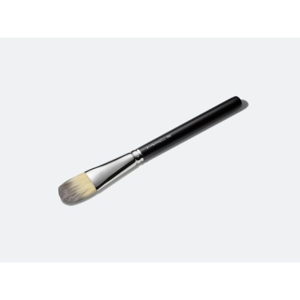 MAC Cosmetics 190 Synthetic Foundation Brush плоска четка за грим 1 бр. купи на топ цена