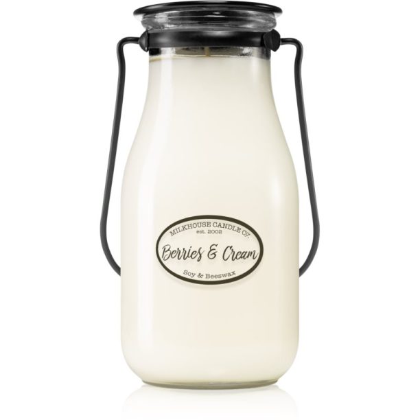 Milkhouse Candle Co. Creamery Berries & Cream ароматна свещ Milkbottle 454 гр.