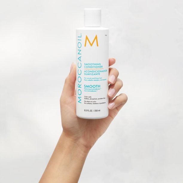 Moroccanoil Smooth възстановяващ балсам за изглаждане и подхранване на непокорна коса 250 мл. купи на топ цена