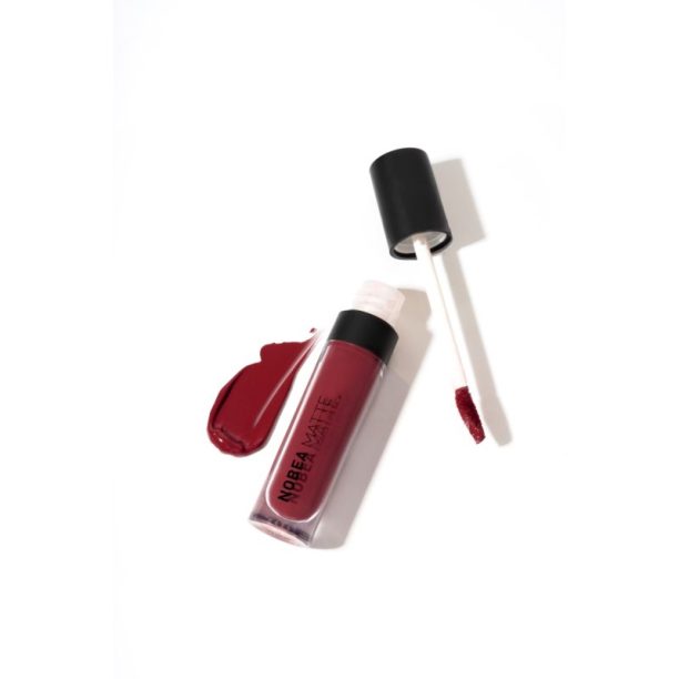 NOBEA Day-to-Day Matte Liquid Lipstick матиращо течно червило цвят Maroon #M10 на ниска цена