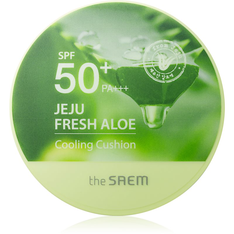 The Saem Jeju Fresh Aloe Cooling Cushion дълготраен грим в гъбичка SPF 50+ с успокояващ ефект цвят Natural Beige 12 гр.