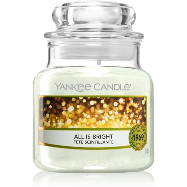 Yankee Candle All is Bright ароматна свещ Classic средна 105 гр.