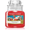 Yankee Candle Christmas Eve ароматна свещ Classic средна 104 гр.