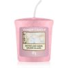 Yankee Candle Snowflake Kisses вотивна свещ 49 гр.