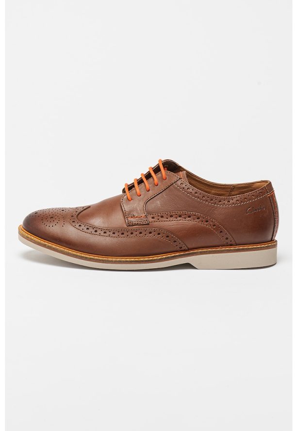 Обувки Atticus Limit Derby Clarks