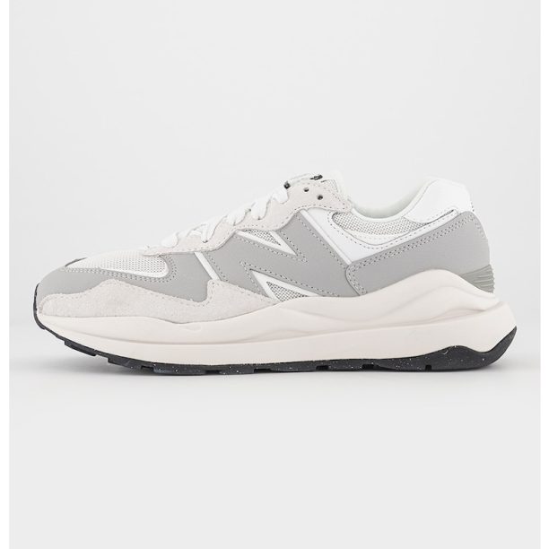 Спортни обувки 57/40 с дизайн с цветен блок New Balance