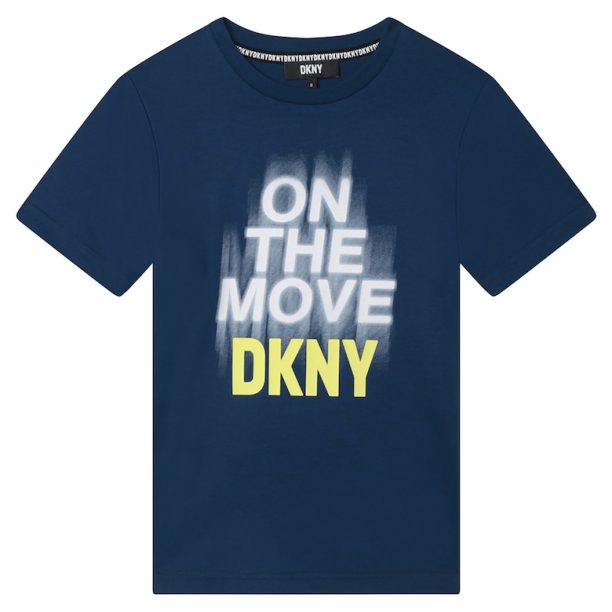 Тениска с надпис DKNY