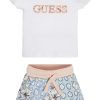 Тениска с овално деколте и шарка и шорти GUESS JEANS