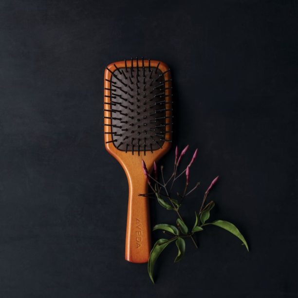 Aveda Wooden Paddle Brush дървена четка за коса 1 бр. купи на топ цена