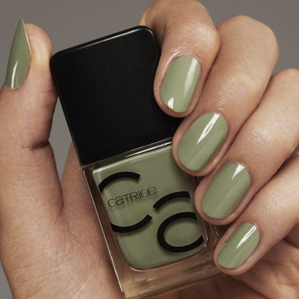 Catrice ICONAILS лак за нокти цвят 124 Believe In Jade 10