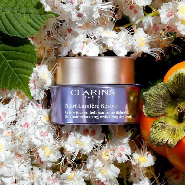 Clarins Nutri-Lumière Revive дневен ревитализиращ и регенериращ крем за зряла кожа 50 мл. купи на топ цена