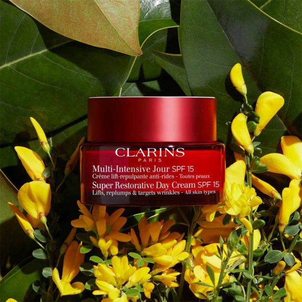 Clarins Super Restorative Day Cream SPF 15 дневен крем за всички типове кожа на лицето SPF 15 50 мл. купи на топ цена