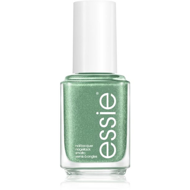 Essie wrapped in luxury лак за нокти цвят 875 head to mistletoe 13