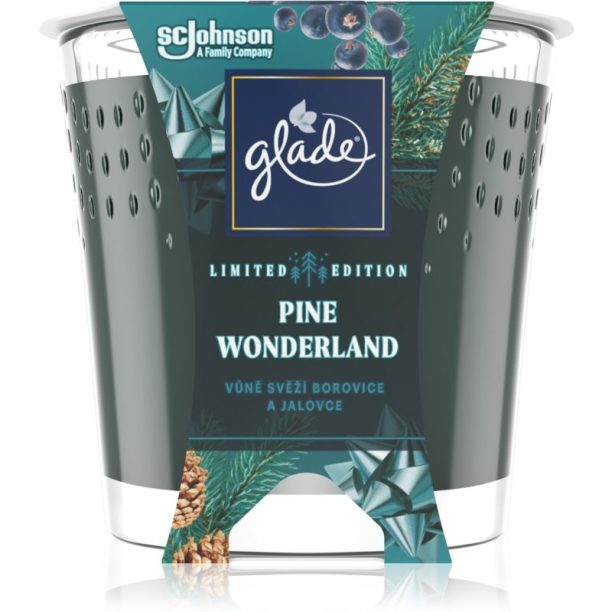 GLADE Pine Wonderland ароматна свещ 129 гр.