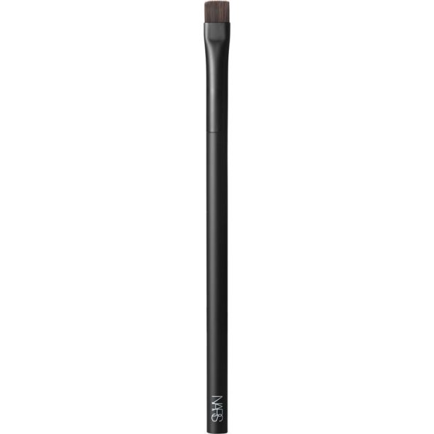 NARS Push Eyeliner Brush плоска четка за сенки за очи #26 1 бр. на ниска цена