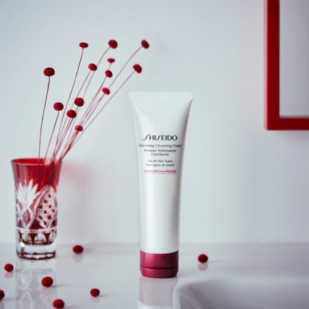 Shiseido Generic Skincare Clarifying Cleansing Foam активно почистваща пяна 125 мл. купи на топ цена