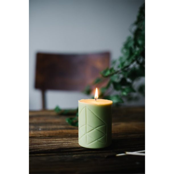 Smells Like Spells Rune Candle Eir ароматна свещ  (healing/health) 300 гр. купи на топ цена