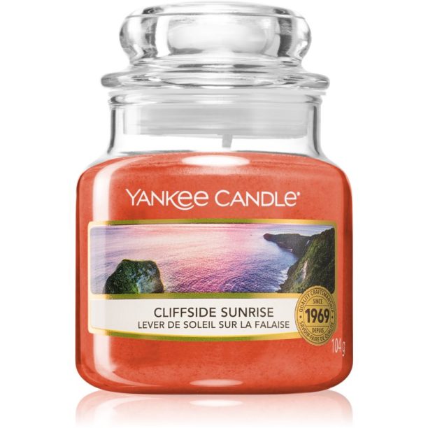 Yankee Candle Cliffside Sunrise ароматна свещ 104 гр.