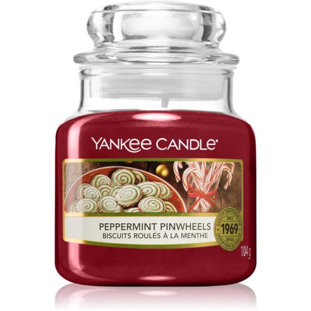 Yankee Candle Peppermint Pinwheels ароматна свещ 104 гр.