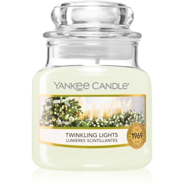 Yankee Candle Twinkling Lights ароматна свещ 104 гр.