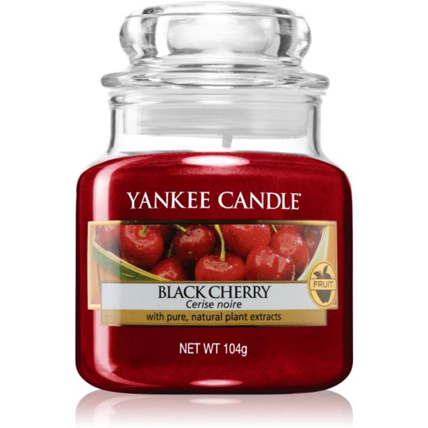 Yankee Candle Black Cherry ароматна свещ Classic средна 104 гр.