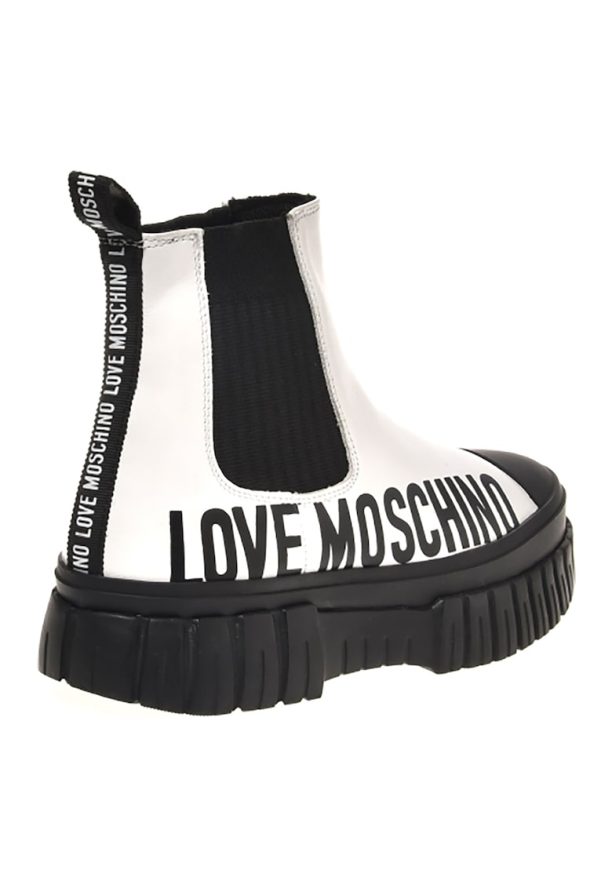 Кожени боти Chelsea с лого Love Moschino