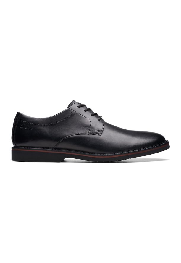 Кожени обувки Atticus тип Derby с овален връх Clarks