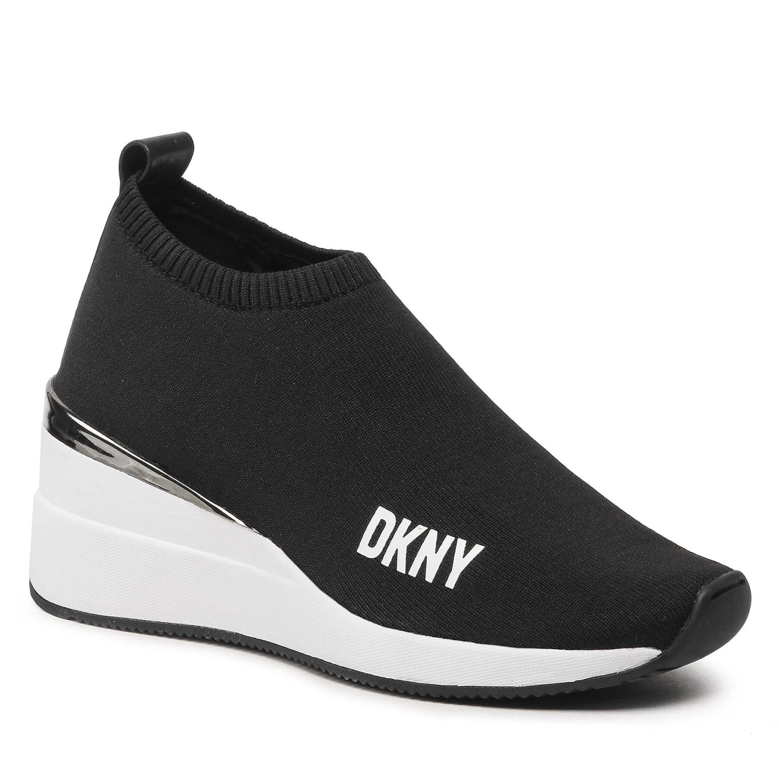 Сникърси DKNY на ниска цена