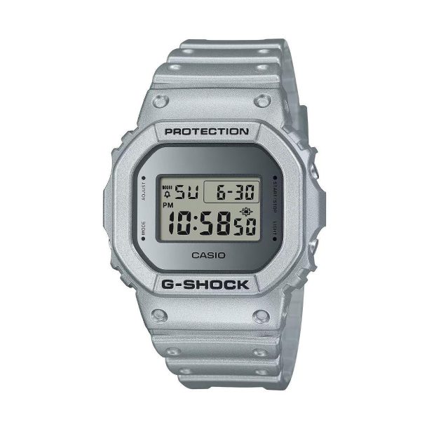 Часовник Casio G-SHOCK  - DW-5600FF-8ER ниска цена