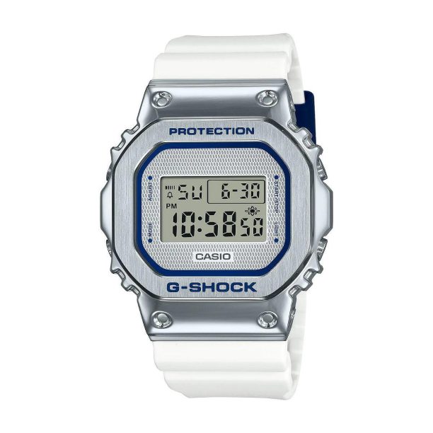 Часовник Casio G-SHOCK - GM-5600LC-7ER ниска цена