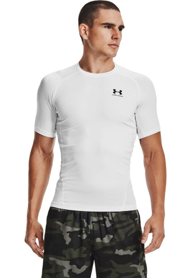 Вталена фитнес тениска с лого Under Armour