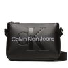 Дамска чанта Calvin Klein Jeans в Черен цвят