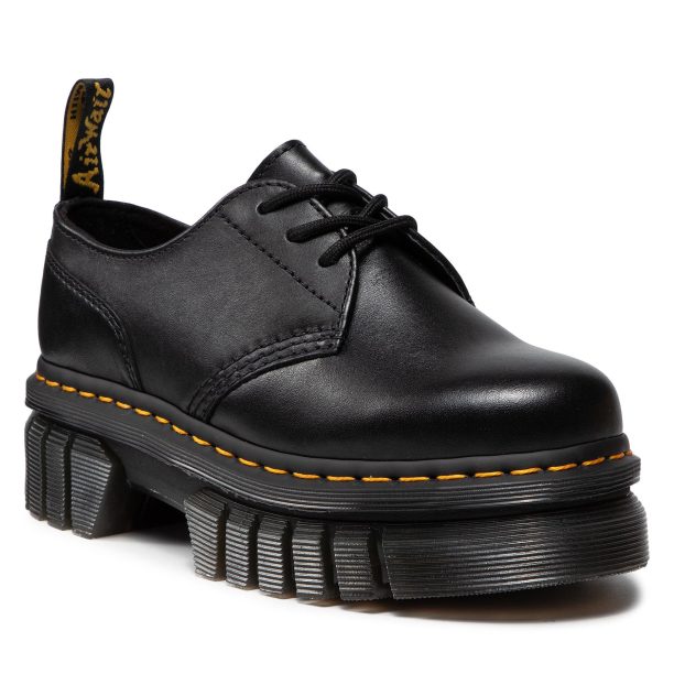 Обувки Dr. Martens на ниска цена