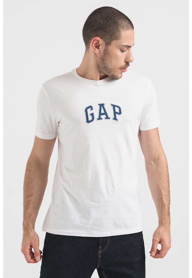 Памучна тениска с бродирано лого GAP