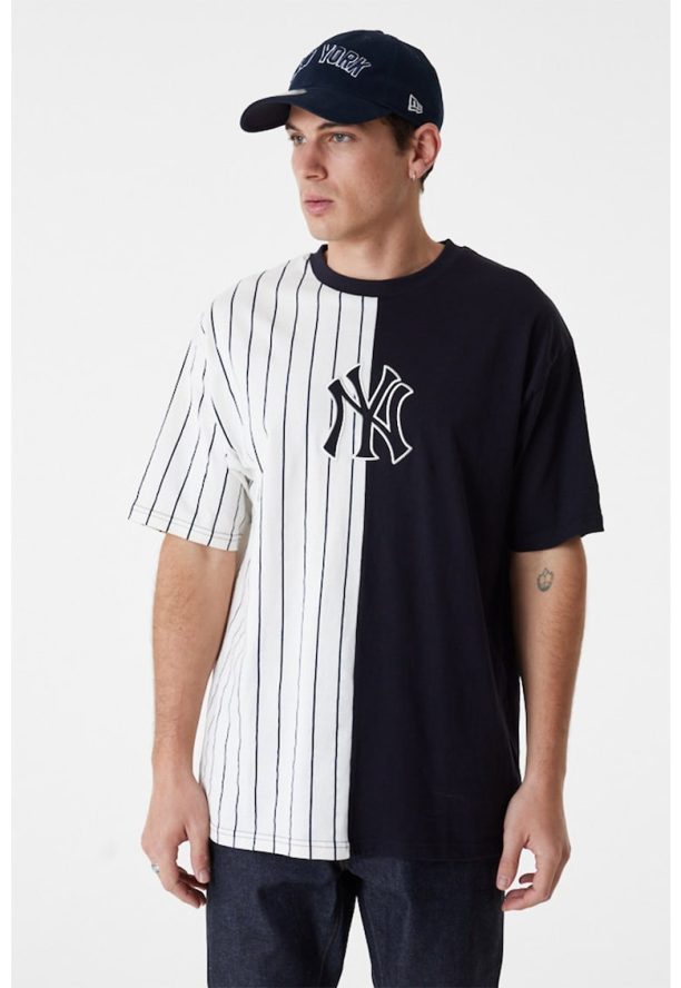 Уголемена тениска New York Yankees на райе New Era