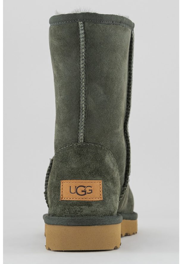 Велурени боти Classic Short II UGG