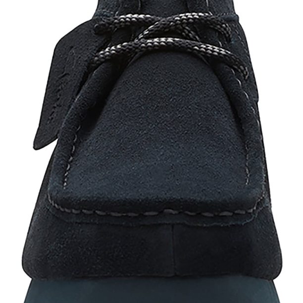 Велурени кларкове Clarks