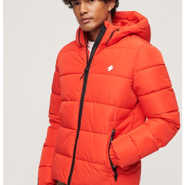 Капитонирано зимно яке Sports Puffer с качулка SUPERDRY