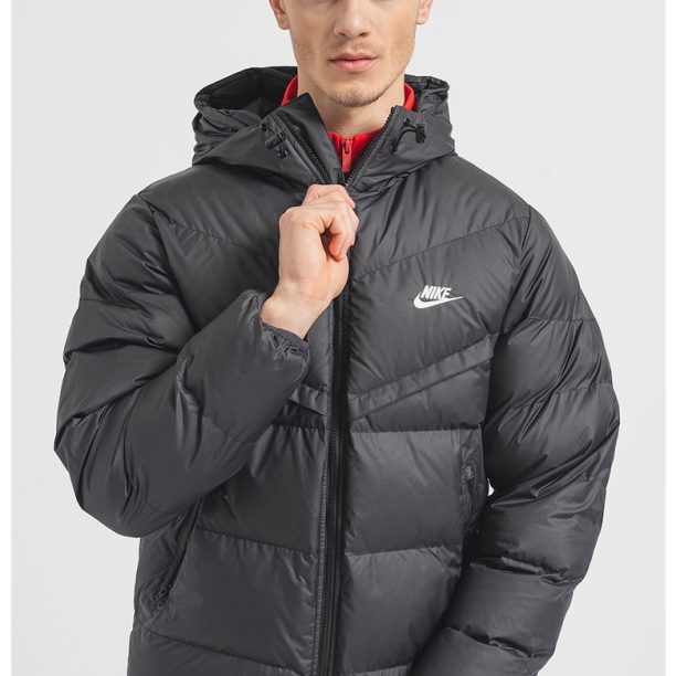 Подплатено зимно яке Windrunner с качулка Nike