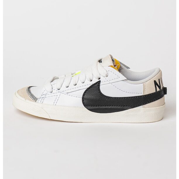 Спортни обувки Blazer Low 77 от кожа Nike