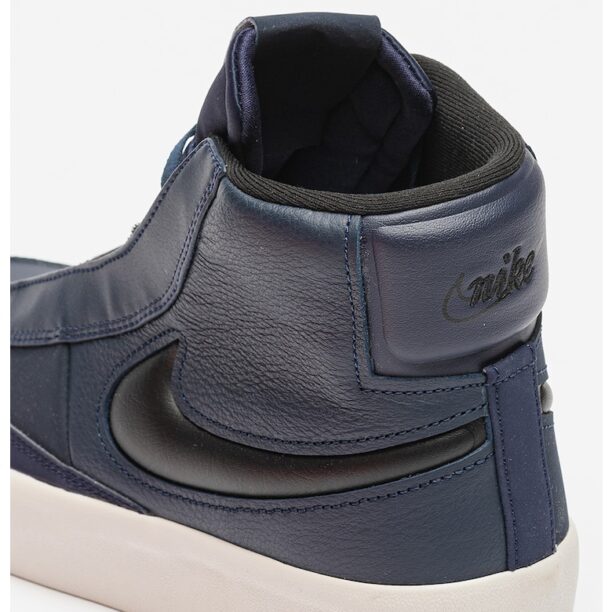 Спортни обувки Blazer Mid Victory Nike