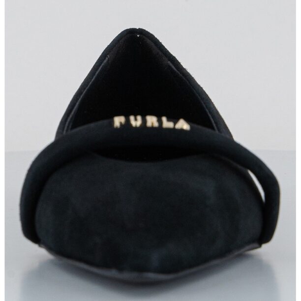 Велурени обувки с остър връх Furla