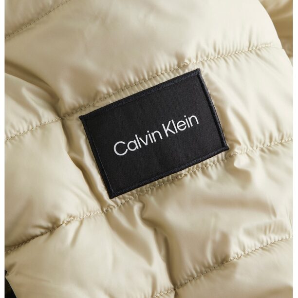 Зимно непромокаемо яке с капитониран дизайн CALVIN KLEIN