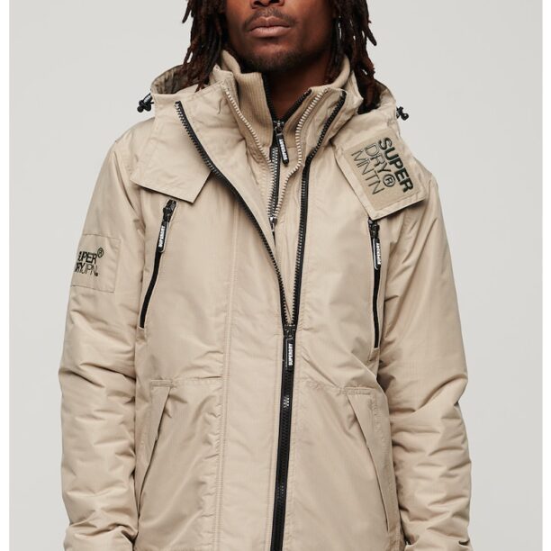 Зимно яке Mountain Windcheater SUPERDRY